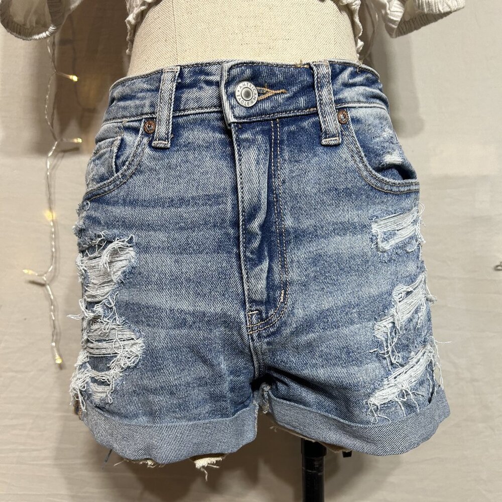 Size 4 American Eagle Stretch High Rise Mom Shorts